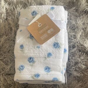 Blue Floral Hand Towel - White